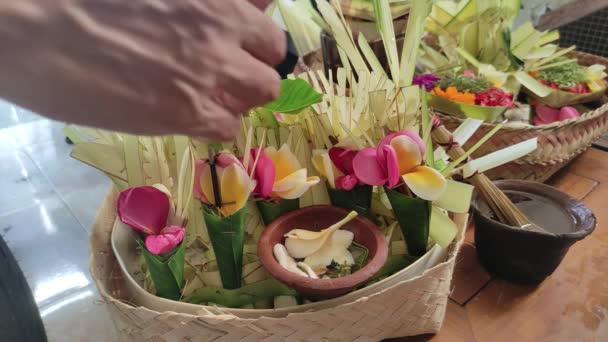 Balinese Offerings Form Gratitude Called Banten Add Stick Incense — Stock Video