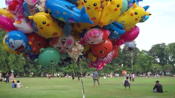 Bali Indonesia May 2022 Balloon Seller Puputan Field Badung Bali — Vídeos de Stock