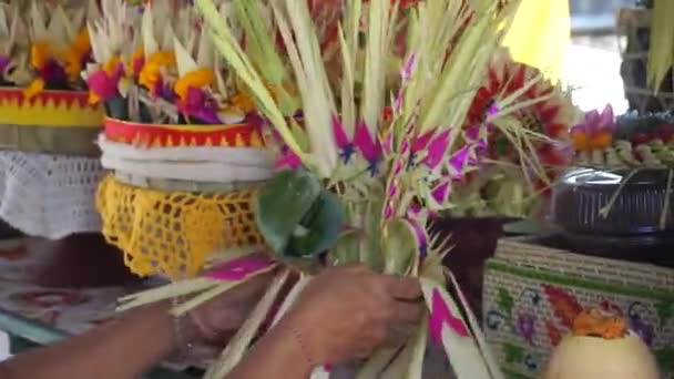 Balinese Offerings Form Gratitude Called Banten Made Balinese Hindu Women — ストック動画