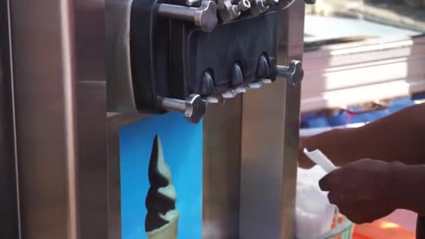 Ice Cream Seller Uses Machine Make Ice Cream Vanilla Chocolate — Vídeo de Stock