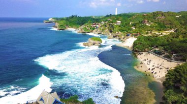Plajın güzel hava manzarası, Pangandaran şehri, Batı Java - Endonezya