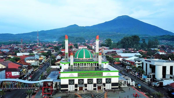 Kuningan Indonesien März 2022 Schöne Luftaufnahme Kuningan Große Moschee Unter — Stockfoto