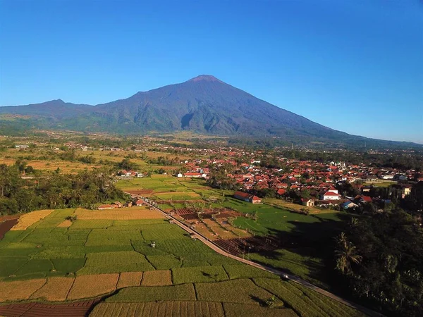 Vacker Utsikt Över Luften Berg Och Tropisk Skog Västra Java — Stockfoto