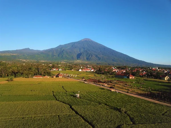 Vacker Utsikt Över Luften Berg Och Floder Tropiska Skogarna Indonesien — Stockfoto