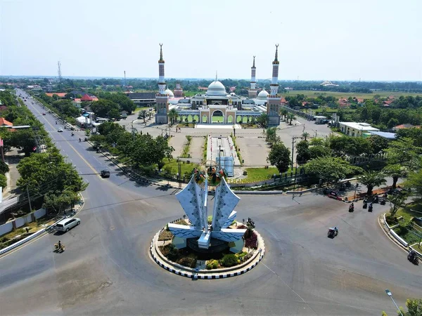 Bandung Indonesia Diciembre 2021 Hermosa Vista Aérea Gran Mezquita Indramayu — Foto de Stock