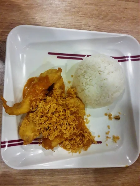 Indonesian Food Rice Mayonnaise Fried Chicken — Stock fotografie