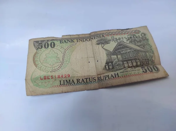 Old Indonesian Banknote Five Hundred Rupiah 1992 Picture Traditional House — Stockfoto