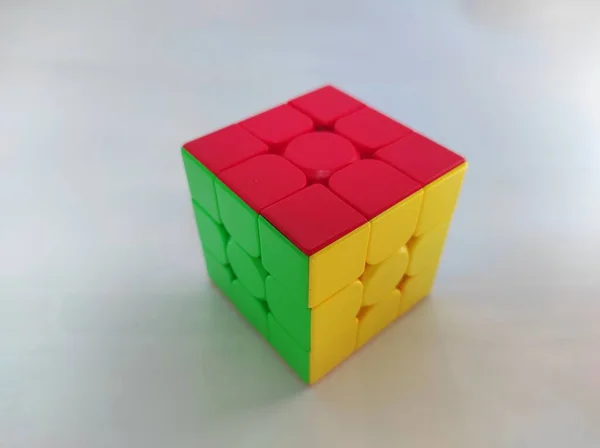 Rubric Brain Intelligence Toy Form Cube Matching Colors — 图库照片