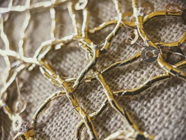 El yapımı bir eve yakın. Güzel..