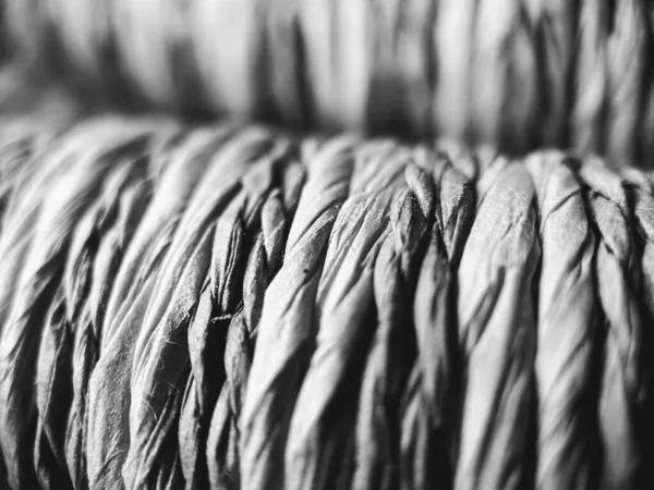 Samandan yapılmış ev gibi. Yakından bakınca güzel..