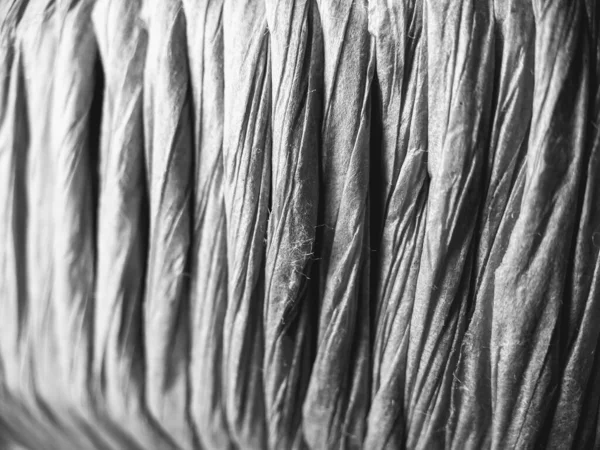 Samandan yapılmış ev gibi. Yakından bakınca güzel..