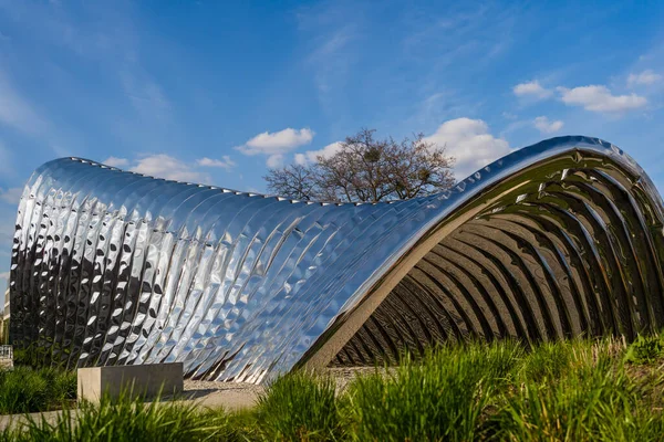 Wroclaw Poland April 2022 Nawa Sculpture Urban Street Daytime — Stock Photo, Image