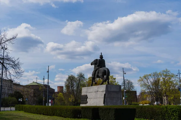 Monumento en la calle urbana de Wroclaw - foto de stock