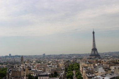 Eyfel Kulesi'nden göster 