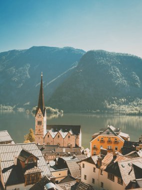 Salzburg 'daki Hallstatt kasabasının tepesinden manzara