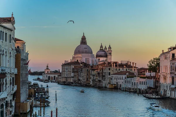 Incredible Sunset View Traditional Venetian Architecture Seen Grand Canal Venice — Stockfoto