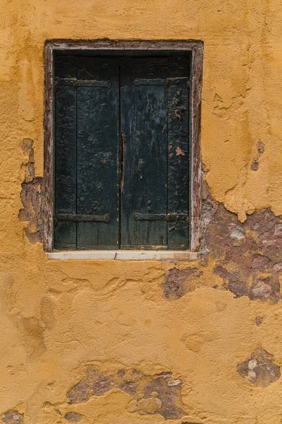 Старая Изношенная Текстура Фона Италия Стена Затвор Окно — стоковое фото