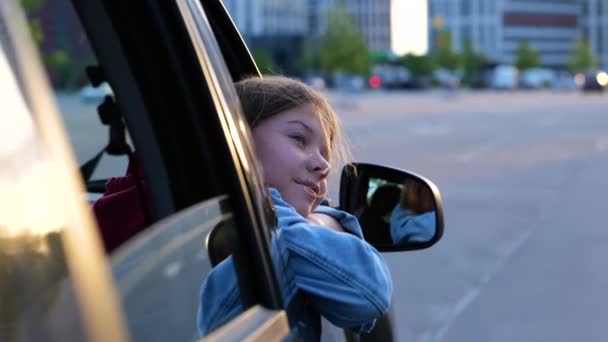 Child Car Window Family Trip Caucasian Little Girl Pulling Hand — Video