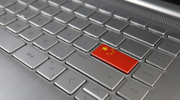 Клавиатура Китайским Флагом Кнопке Ввода Изображает Кибератаку Китая Метафору Изучения — стоковое фото