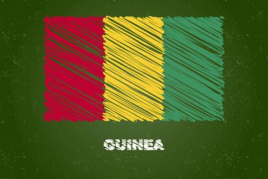 Yeşil tebeşir tahtası üzerinde tebeşir etkisi, el çizimi ülke bayrağı konsepti, Gine bayrağı olan yeşil karatahta, tebeşir deseni, çocuklar için bayrak, sınıf malzemesi