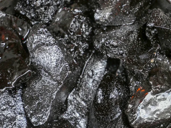 Shilajit kristali veya shilajit taşı, Mumijo Himalayalar 'da ilaçlarda sıkça kullanılan, koyu kahverengi bir madde ya da yüksek dağ kayalarından fışkıran bir maddedir.