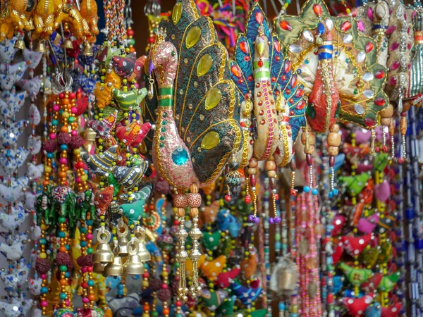 Strings Van Kralen Sieraden Verkopen Straat Winkel Markt Kunstmatige Sieraden — Stockfoto