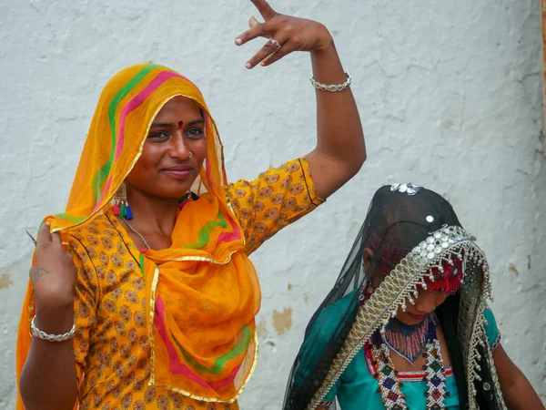 Пушкар Раджастхан Індія Листопада 2019 Сільські Жінки Показують Танцювальні Виступи — стокове фото