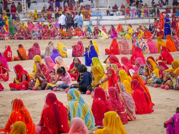 Pushkar Rajasthan India November 2019 Village Women Showing Dance Performance Royalty Free Stock Images