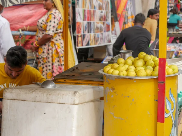 Pushkar Rajasthan Hindistan Kasım 2019 Limonata Satan Sokak Limonatası Satıcısı — Stok fotoğraf