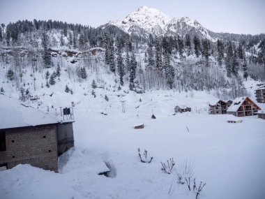 Beautiful Snow Mountains scene at Himachal Pradesh Solang Valley Manali, near rohtang pass, India.