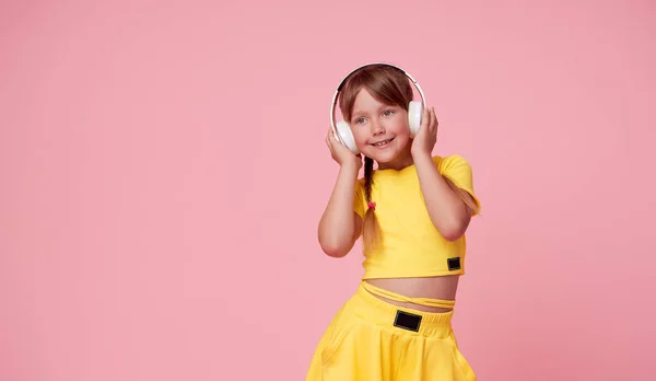 Funny Child Girl Yellow Posing Isolated Pink Background Mock Copy — Foto de Stock