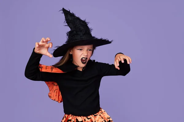 Buon Halloween Carino Bambina Costume Strega Berretto Nero Posa Uno — Foto Stock