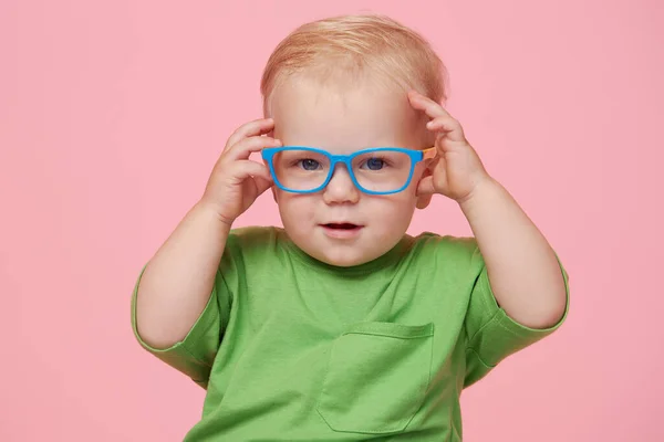 Portrait Male Baby Boy Pink Background Wearing Glasses Looking Camera — Zdjęcie stockowe