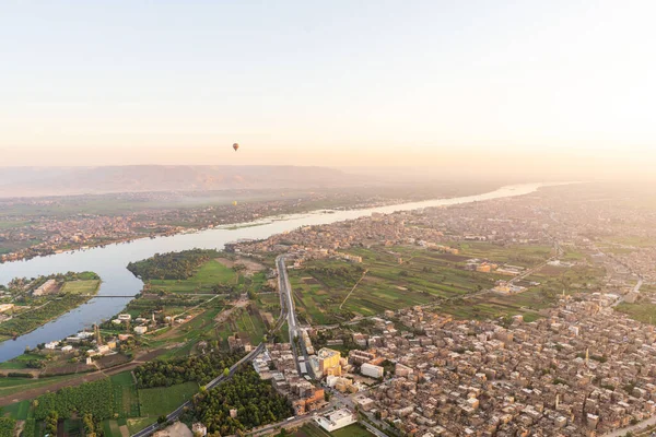 Sıcak Hava Balonu. Luxor, Mısır. Yüksek kalite fotoğraf