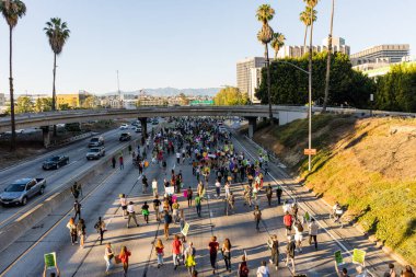 Roe, Wade 'e karşı. Los Angeles şehir merkezinde protesto. Yüksek kalite fotoğraf