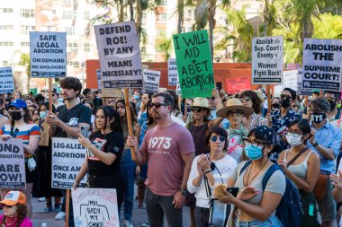 Roe, Wade 'e karşı. Los Angeles şehir merkezinde protesto. Yüksek kalite fotoğraf