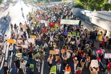 Roe, Wade 'e karşı. Los Angeles şehir merkezinde protesto. Yüksek kalite fotoğraf