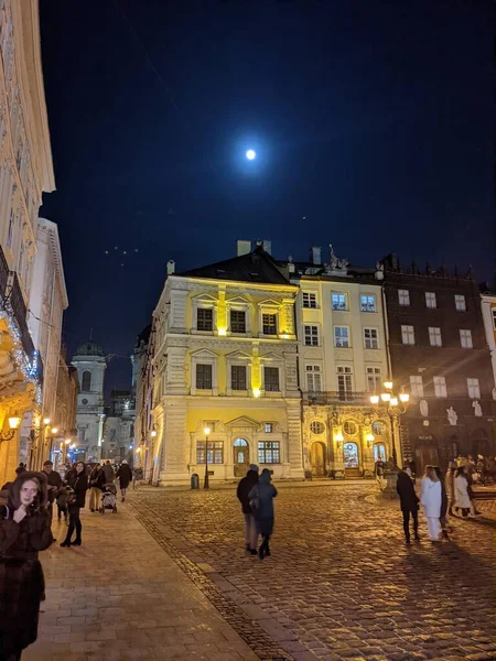 Vista Nocturna Ciudad Lviv Ucrania — Foto de Stock