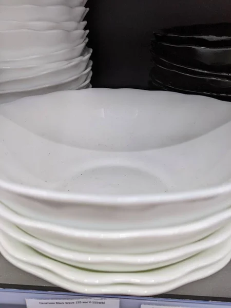 White Black Plates Background Large Plate — Stock Photo, Image