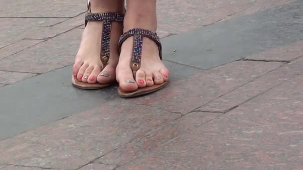 Girl Poses Fashionable Sandals — Wideo stockowe