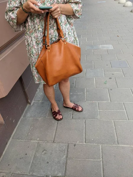 Woman Bag Coffee Street — Stockfoto