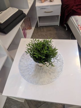 Çiçek ve bitkilerden oluşan güzel bir düğün buketi