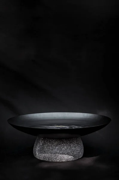 Bowl Metal Water Natural Stone Base Works Water Mirror Decoration — 图库照片