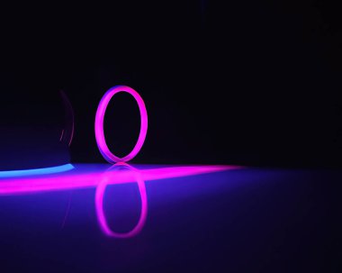 light rings, pink and blue, magenta and turquoise with reflections on the floor, black background, moving light rings, background, wallpaper, wallpaper, mobile background