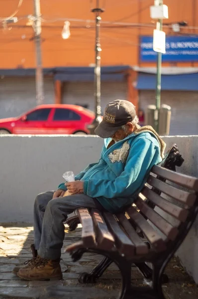Happy Old Man Sitting Waiting Sitting Steps While Drinking Cola — Stock Photo, Image