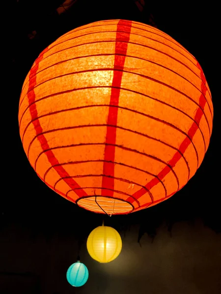 Çin Feneri veya Lampion el yapımı süsleme için..