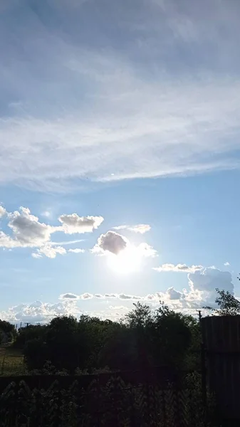 Cielo Azul Con Sol — Foto de Stock