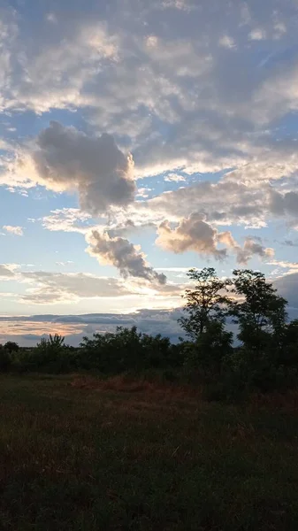 Вечернее Небо Перед Грозой — стоковое фото