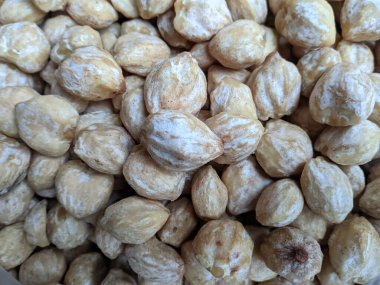 Endonezya pazarlarından birinde fındık, baharat, Asya mutfağı...