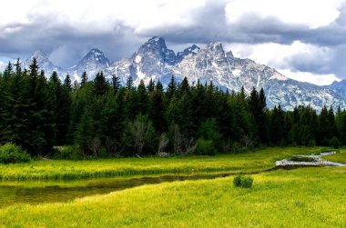 Morraine Gölü Ulusal Parkı LTD